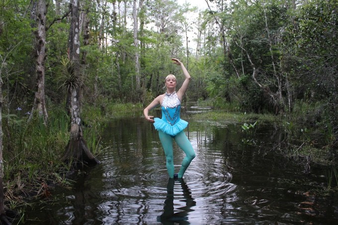 Christina Pettersson (AIRIE), horizontal still from "I am my own circus, I am my own legend," 2015